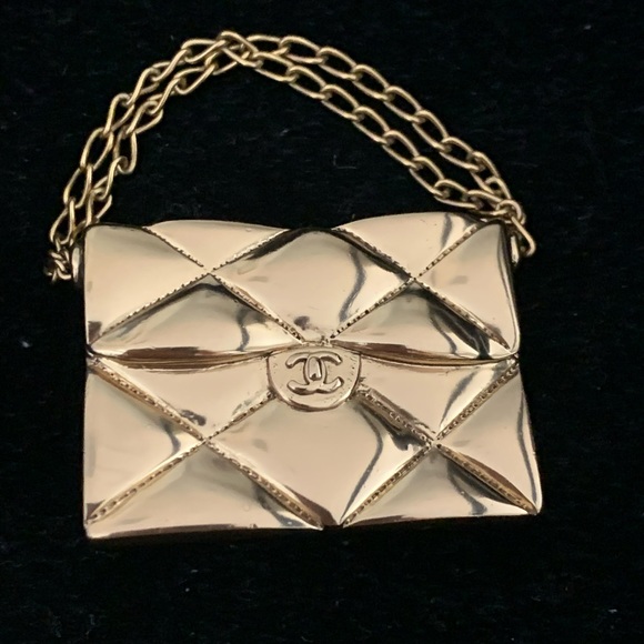 Chanel Handbag with chains Brooch - Picture 7 of 7